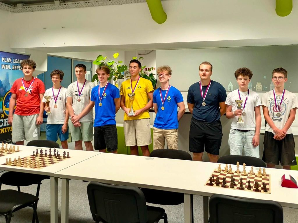 Medaljisti 35. državne mladinske lige v prostorih ŠK Tajfun