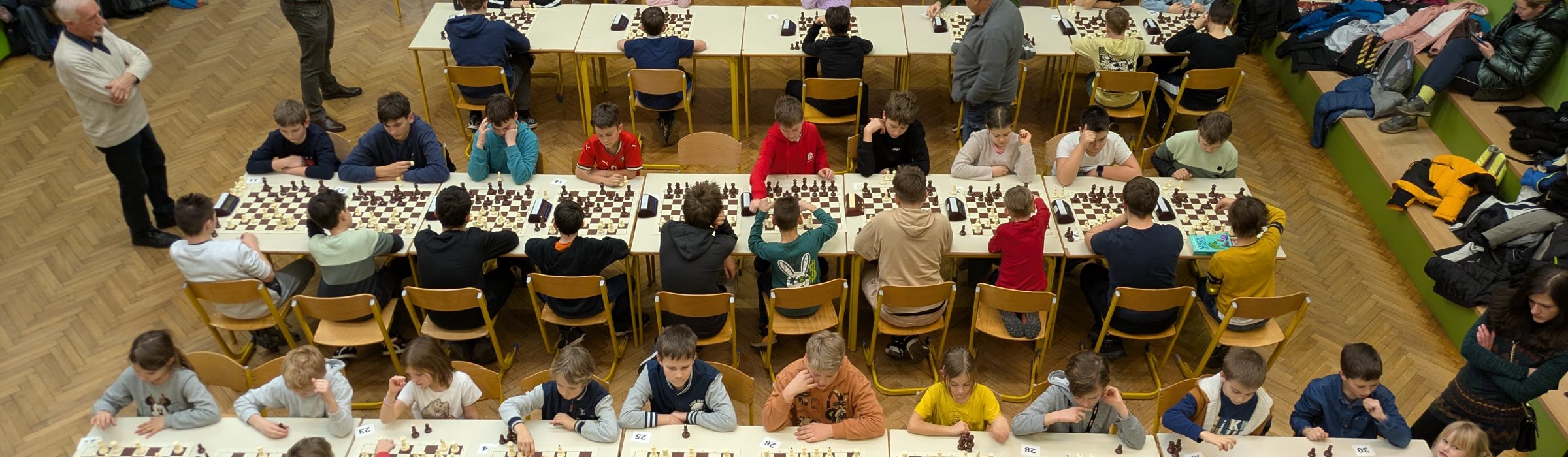 Mladi šahisti na turnirju ciklusa turnirjev mladih v Kranju